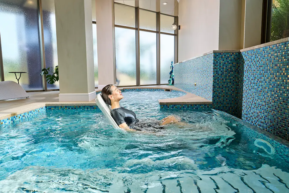 Thalassotherapy pool training